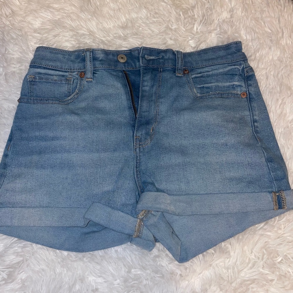 Size 4 American Eagle Mom Shorts
